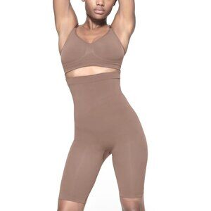 SKIMS Seamless Sculpt High-Waisted Shorts L/XL NEW - Fast Shipping!